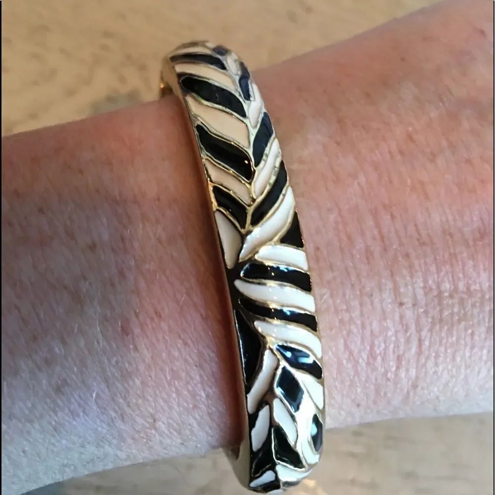 Black n White Bracelet